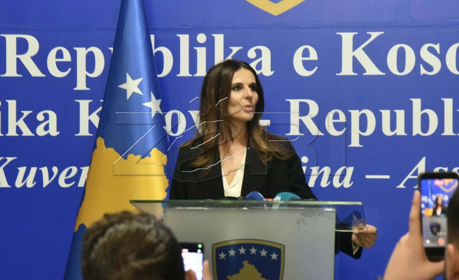 Çitaku: I ftojmë të gjithë deputetët të kthehen në sallë dhe ta votojnë Ligjin për Dhomat e Specializuara