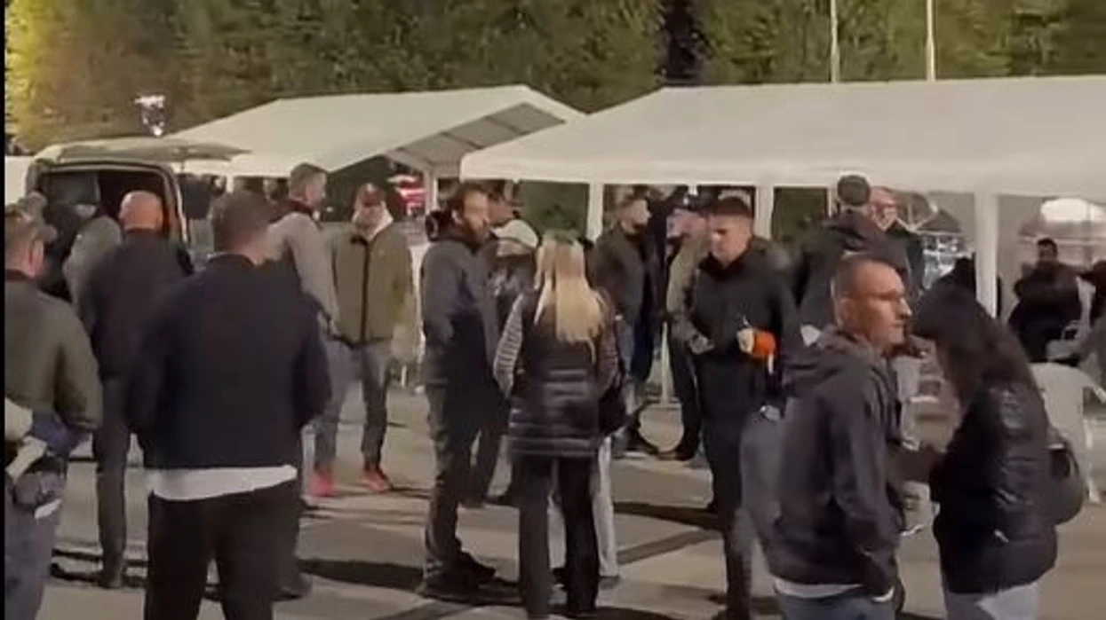 Tenda para Kuvendit, protestuesit paralajmërojnë qëndrim gjatë gjithë natës