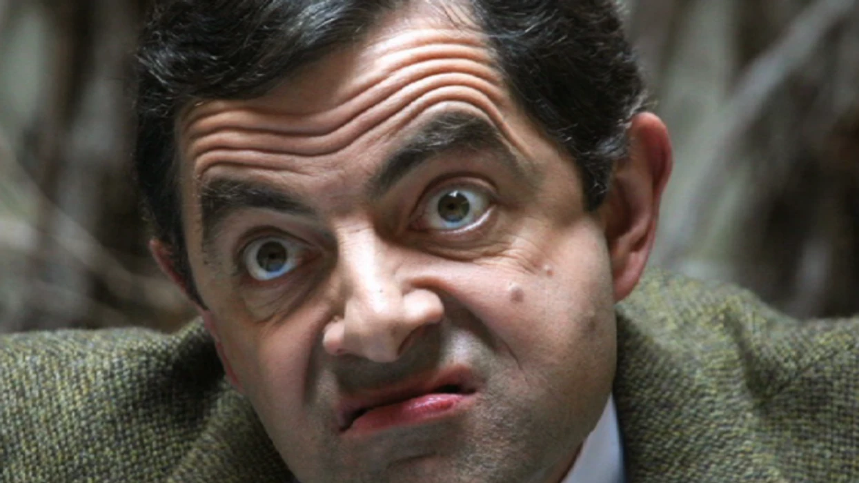 Rowan Atkinson rikthehet në skenë pas 40 vjetësh