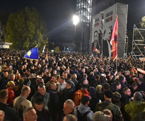 Vazhdon protesta para Kuvendit