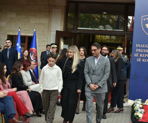 Familjarët e presidentes Shiroka-Pula arrijnë në ceremoninë inauguruese