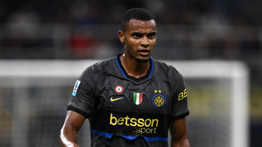 Akanji: “I besoj Man Cityt, shpresoj të mos i humb titujt”