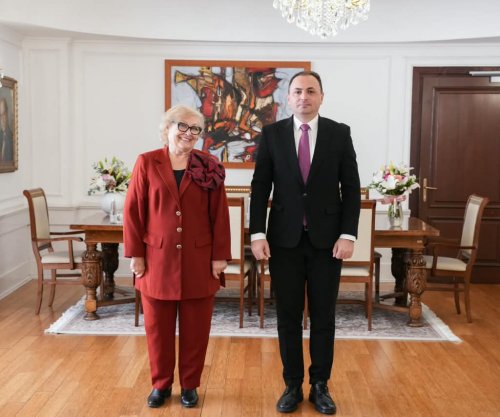 Presidentja Shiroka-Pula takohet me drejtorin e AKI-së