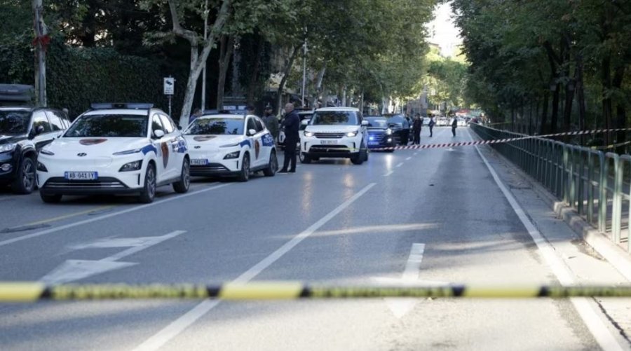 Kërcënime me bomba ndaj institucioneve në Shqipëri, mesazhet përmendin Kosovën