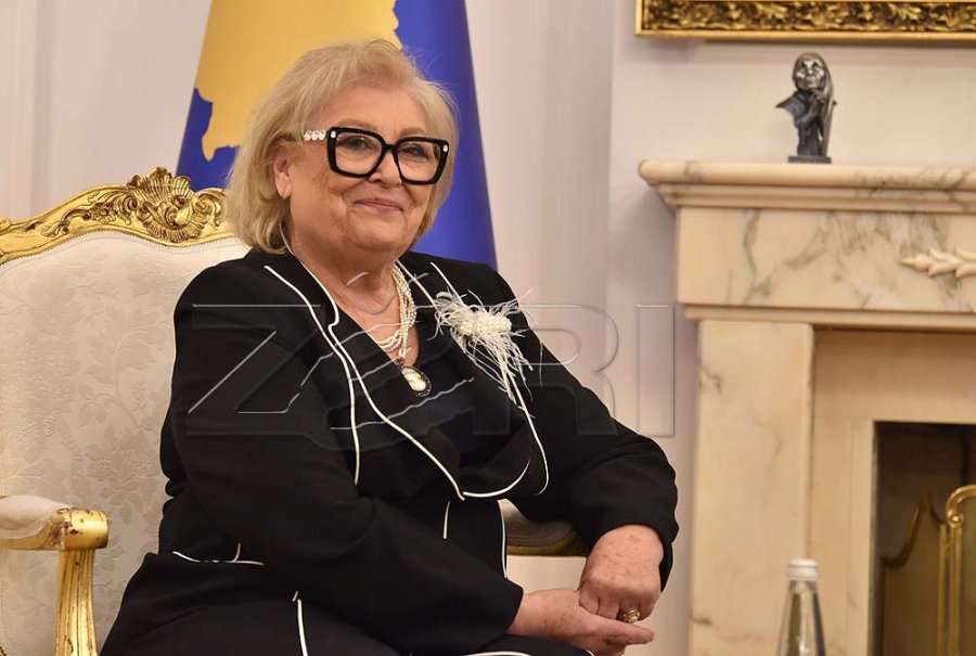 Rexhaj mbron mënyrën e zgjedhjes së presidentes: Nuk mund të bëhej në mënyrë të zakonshme