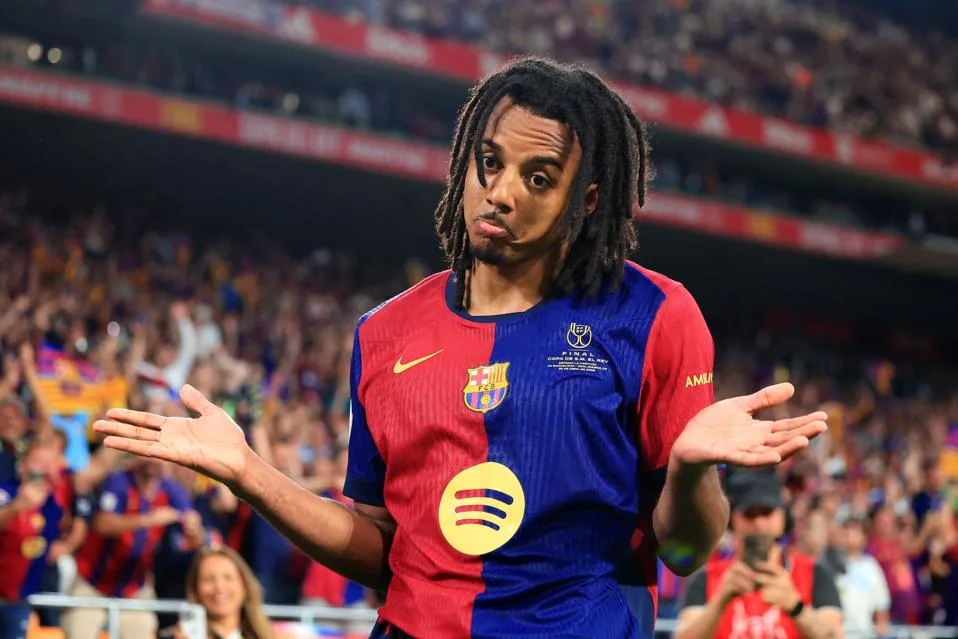 Nga titullar i padiskutueshëm në rezervë te Barcelona, Koundé mund të largohet