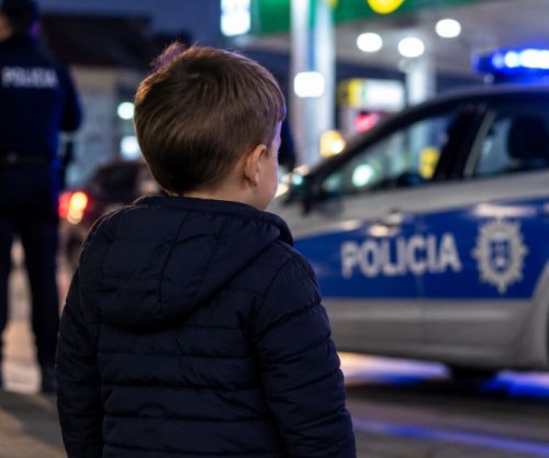 Gjendet i vetëm në rrugë një fëmijë rreth 4 vjeç në Ferizaj, kërkohen familjarët e tij