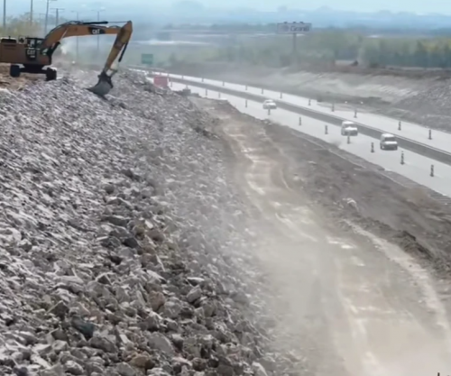Në autostradën “Ibrahim Rugova” vazhdojnë punimet për parandalimin e rreziqeve