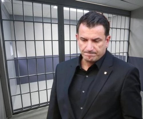 Gjyqi i Veliajt shtyhet për shkak të bojkotit, gjykata gjobit avokatët