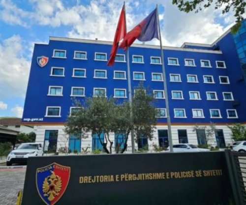 Policia protestuesve në Tiranë: Ruajeni qetësinë, distancohuni nga personat e maskuar, dhuna nuk tolerohet