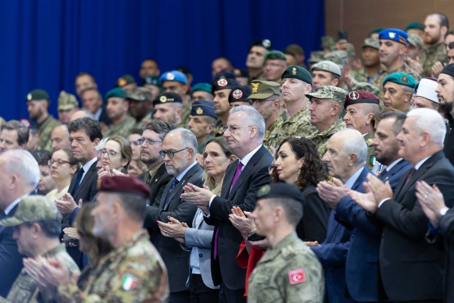 Schuebeli mirëpret ndërrimin e komandës së KFOR-it: Të forcohet bashkëpunimi BE - NATO në Kosovë