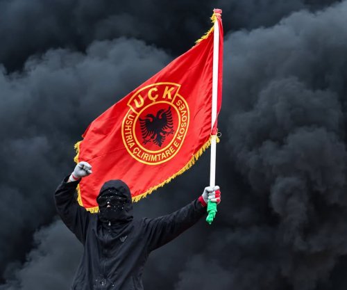 OVL UÇK-ja dënon keqpërdorimin e flamurit të UÇK-së gjatë protestave në Tiranë