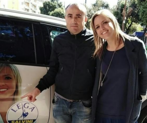 Agron Kolthi, shqiptari në mes të europarlementarëve shqetësohet për politikën shqiptare