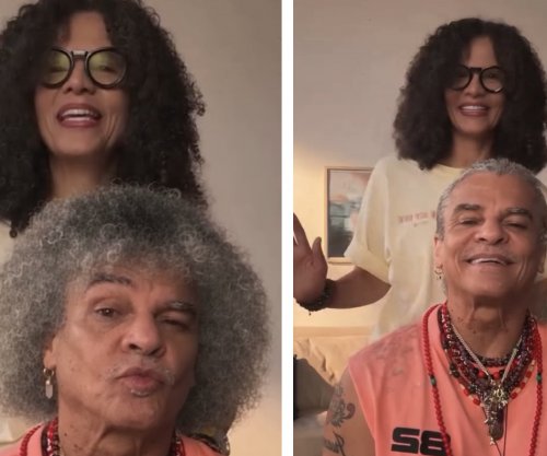 Legjenda kolumbiane ndryshon pamje, Carlos Valderrama heq dorë nga flokët ikonë pas dekadash