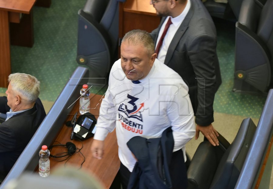 Radulloviqi i drejtohet Listës Serbe: Mund të më vrisni, por jo të më frikësoni