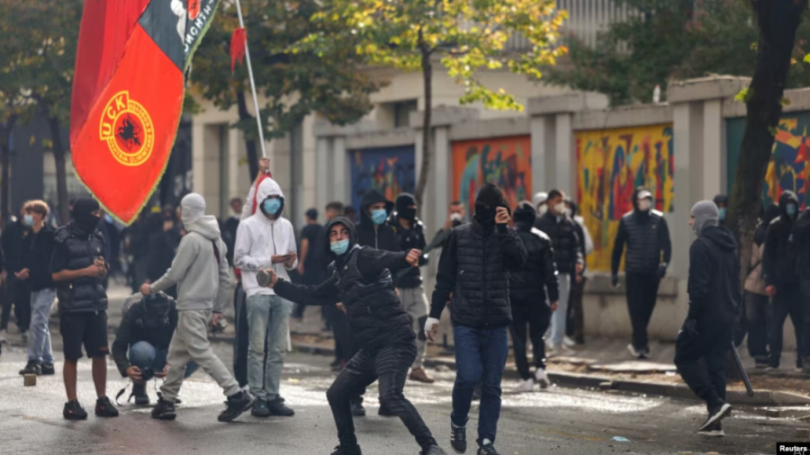 Ish-deputeti i PS: NATO-ja mund të përfshihet nëse situata në Shqipëri përshkallëzohet