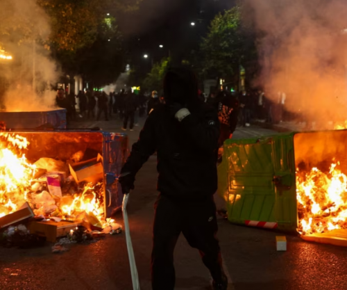 Vazhdojnë përplasjet mes protestuesve dhe policisë në Tiranë