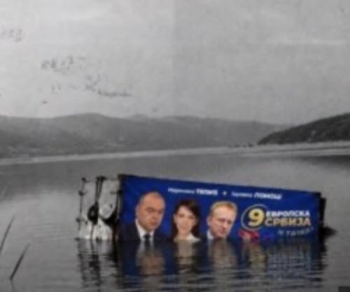 Tragjedia e shqiptarëve të vrarë përdoret në përplasjet politike në Serbi