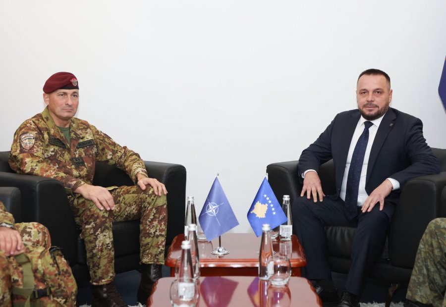 Maqedonci takon komandantin e KFOR-it: Anëtarësimi i Kosovës në NATO, prioritet