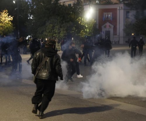Dita e tetë e protestës, 6 persona marrin ndihmë mjekësore, mes tyre 4 kalimtarë