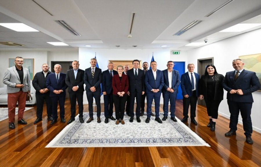 Partitë shqiptare të Luginës bashkohen në fushatë për përfaqësim më të fuqishëm