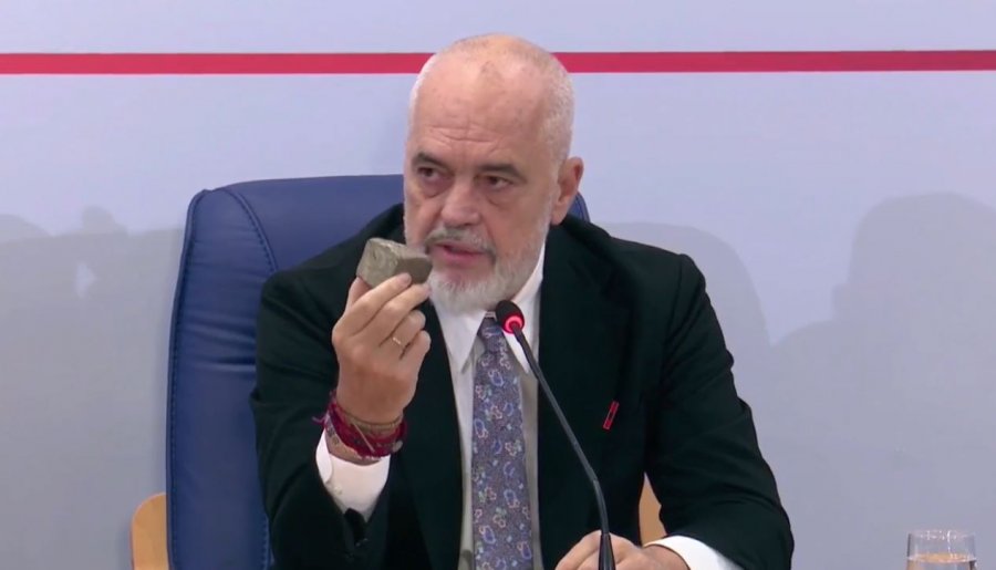 Rama: Aktorë të huaj po i hedhin benzinë zjarrit, në protestë të rinj të maskuar dhe të paguar për të sulmuar policinë