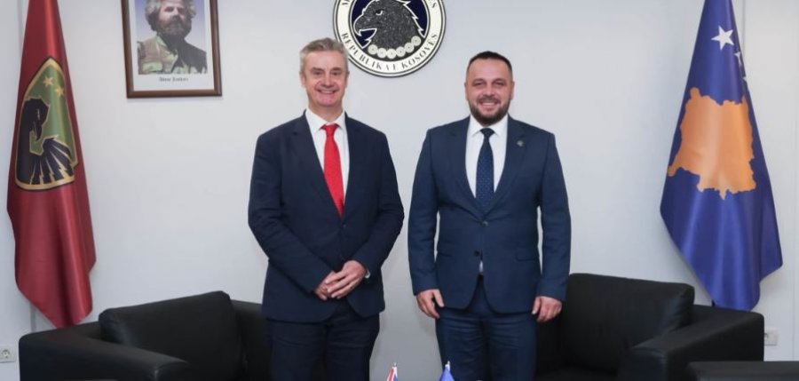 Hargreavesi pas takimit me Maqedoncin: Kosova ka mundësi të avancojë në fushën e sigurisë