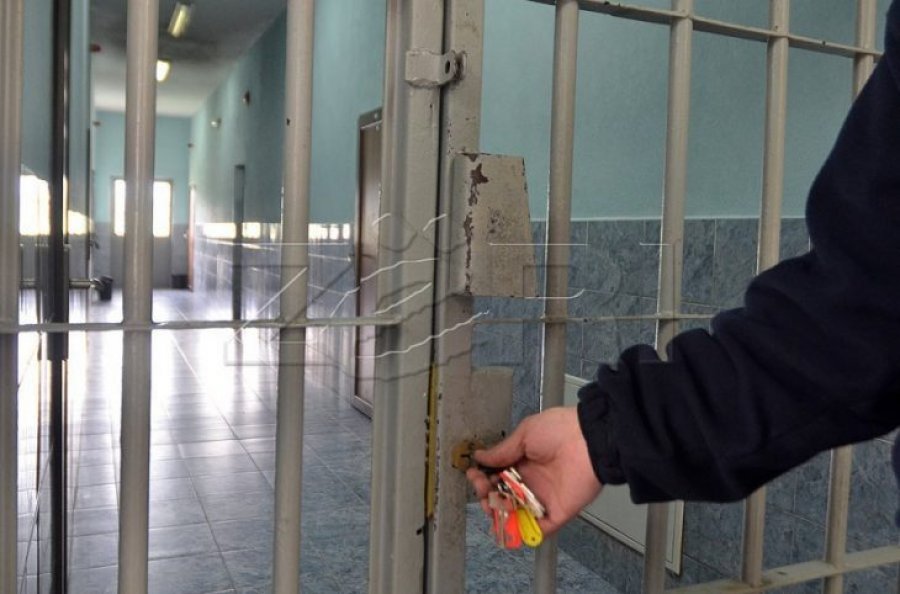 Kërkohet paraburgim për ish-bashkëshortin e Arlinda Zekajt