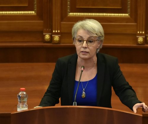 Gërvalla mbron Faton Pecin në Kuvend: Do të mbahet mend për transformimin e bujqësisë dhe luftimin e korrupsionit