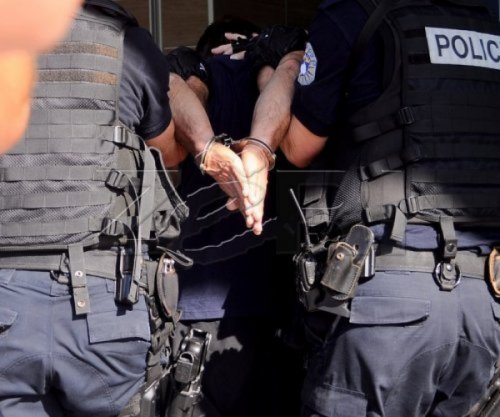 Policia gjen drogë dhe armë në Podujevë, arrestohet një person