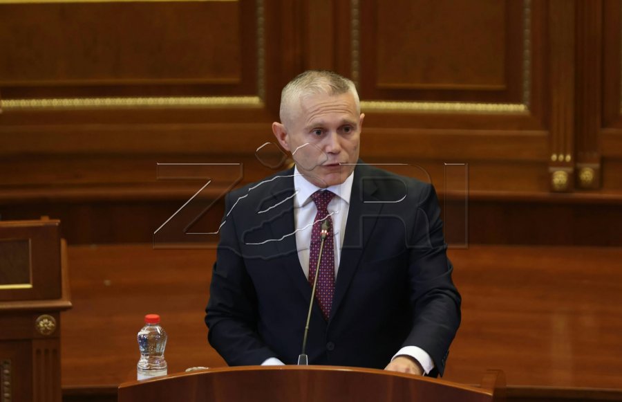 Deputeti Ramadani flet për youtuberin që hyri tinëz në Kampin e Policisë