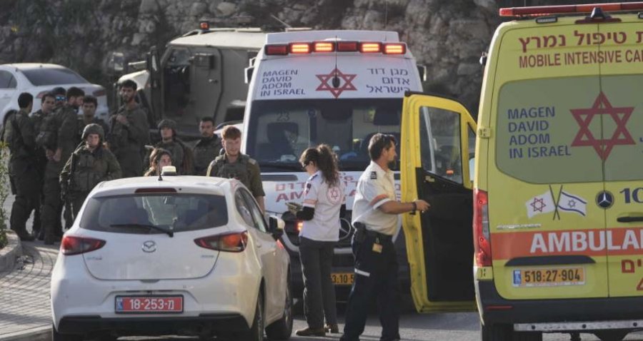 Sulm me armë në Bregun Perëndimor, vriten dy palestinezë dhe plagosen pesë izraelitë