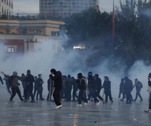 23 persona morën ndihmë mjekësore pas protestës në Tiranë