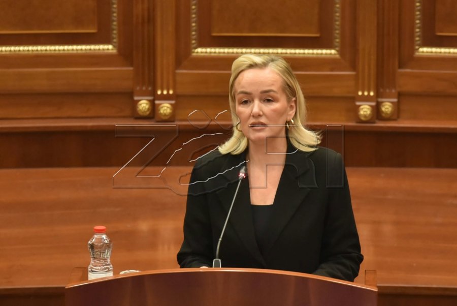 Matoshi për Lushtakun: Më krahasoi me dikë që del nga një shtëpi publike