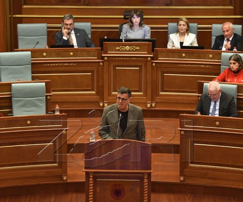 Haziri: Kemi lindur nga nënat, hala s'lejon ligji nga burrat - Haxhiu reagon ashpër