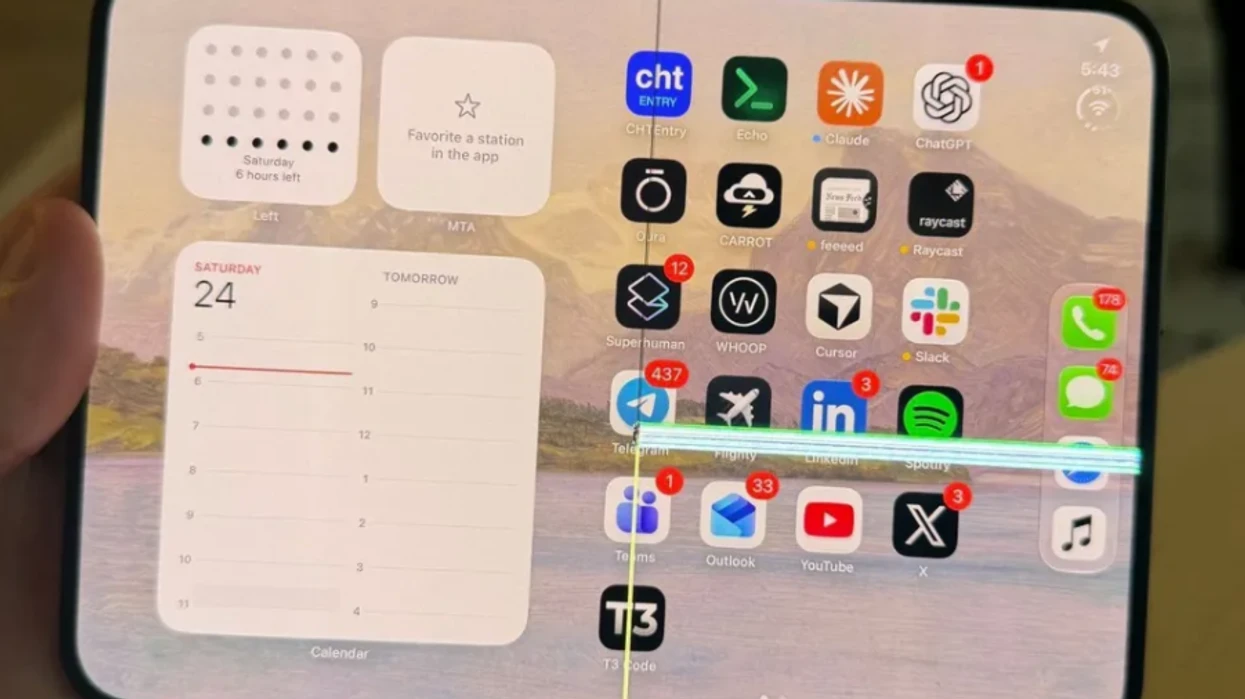 Apple thotë se do t’i zëvendësojë telefonat “iPhone Duo”, që shfaqin probleme me ekranin