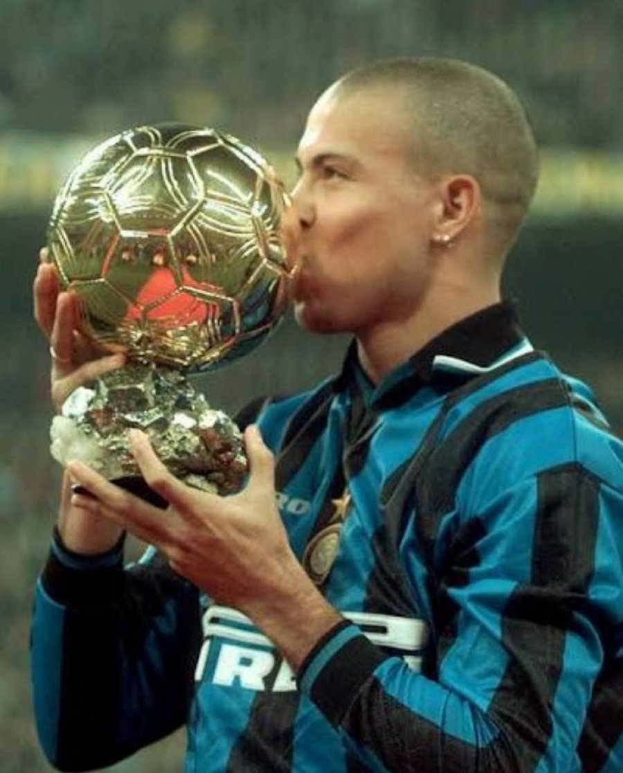 Ronaldo Nazario mban rekordin si lojtari më i ri që ka fituar Topin e Artë
