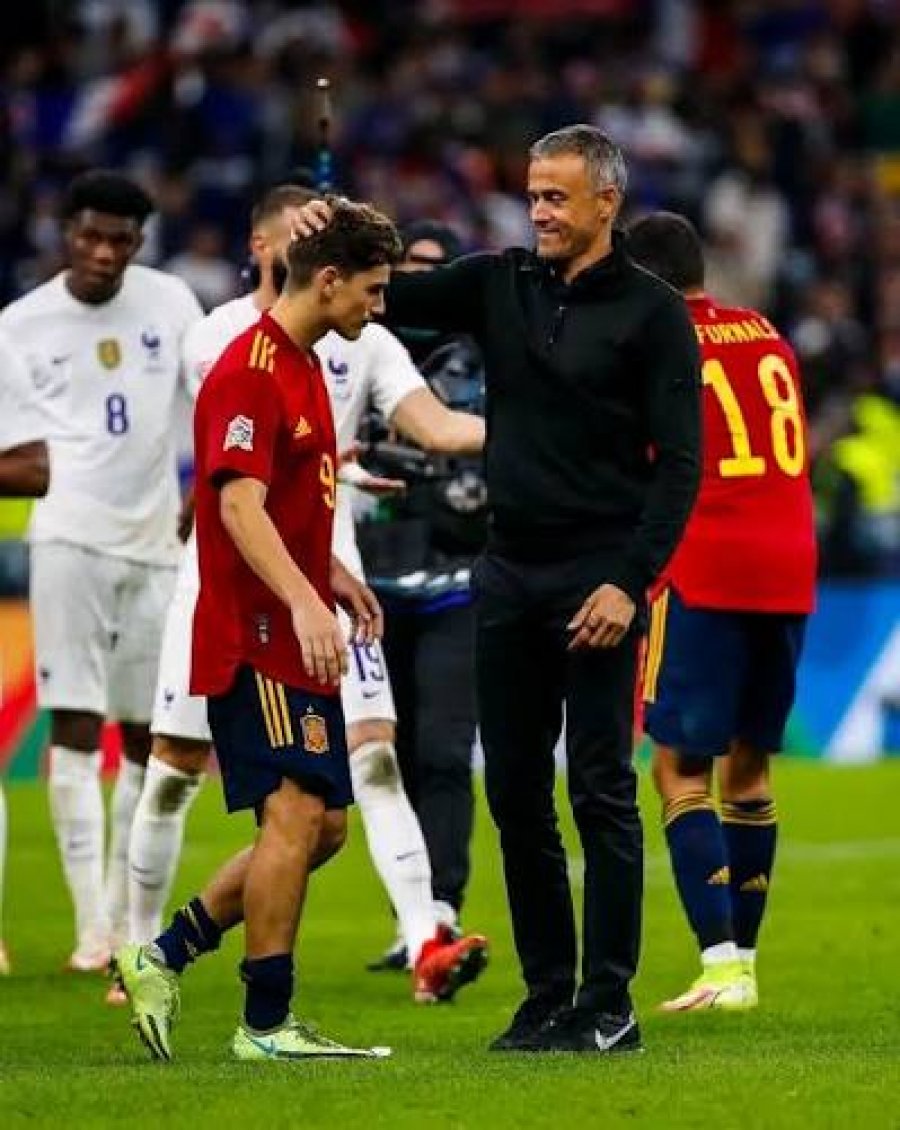 Luis Enrique e do ribashkimin me Gavin, PSG-ja e përgatit goditjen ndaj Barcelonës