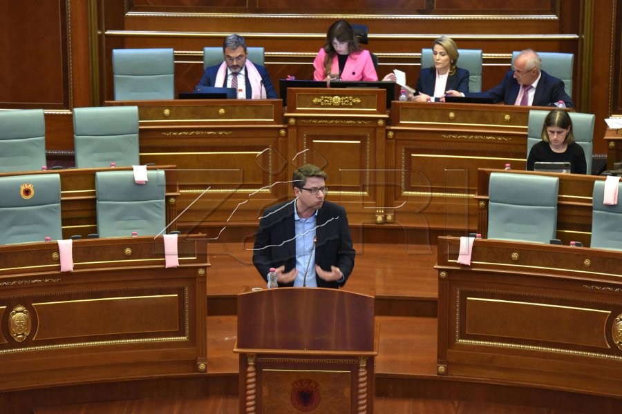 Murati tregon kur do të ekzekutohet paga e 13-të për vitin 2026