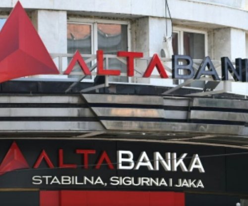  Skandal financiar në Serbi, mbyllet banka e afërt me Vuçiqin