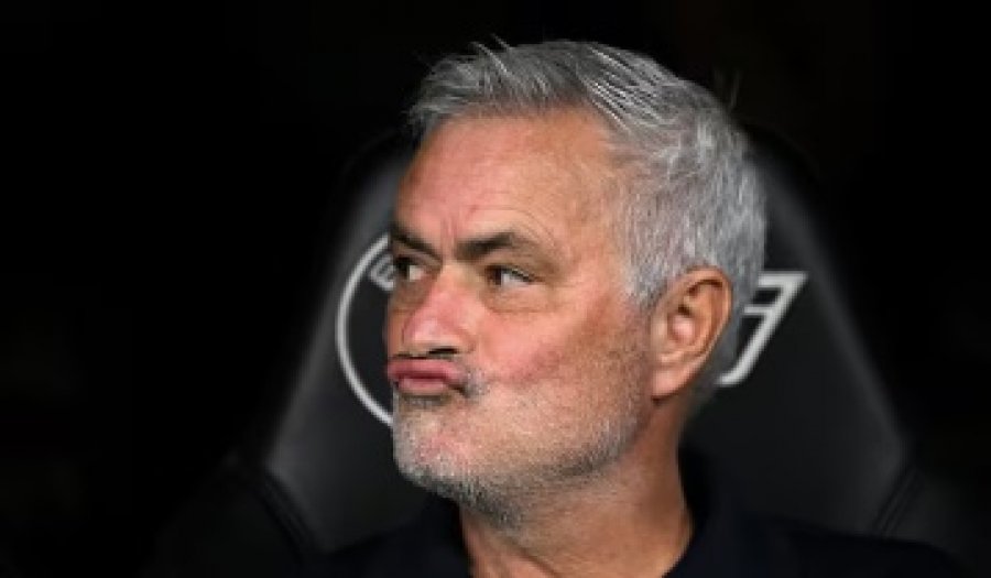 Mourinho e hap një çarje te Barcelona, humbja në El Clasico lë pasoja në dhomat e zhveshjes