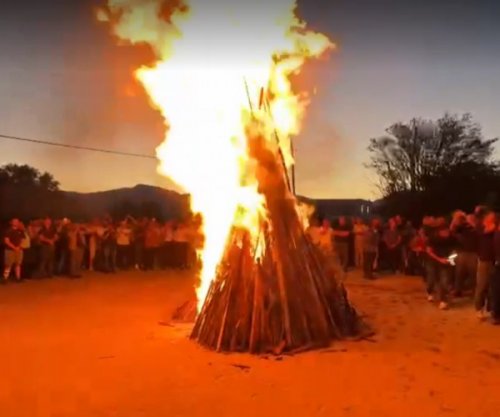 Në Gllogjan ndizet “Flakadani i Lirisë” në mbështetje të ish-krerëve të UÇK-së