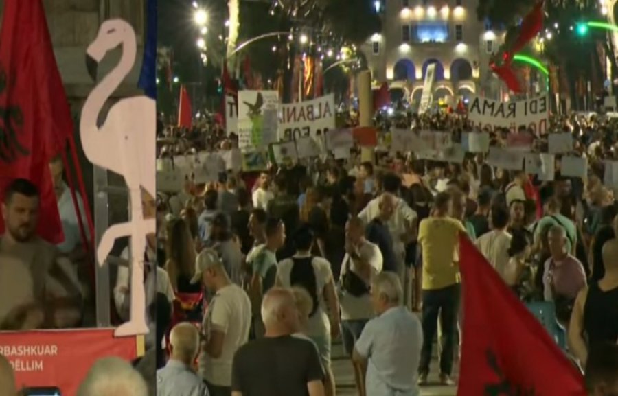 100 ditë protesta në Shqipëri