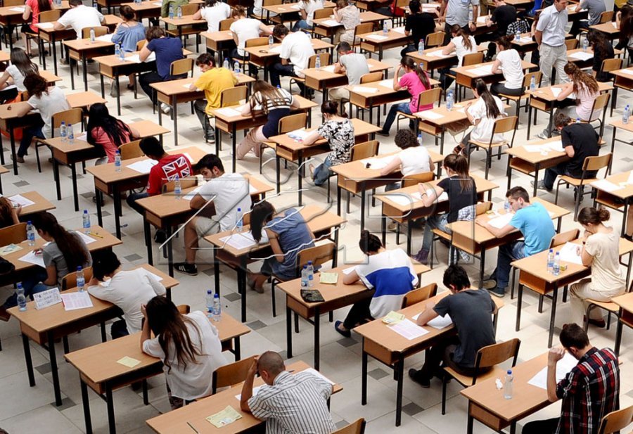 Publikohen rezultatet e PISA 2025 – Kosova në nivel ‘‘përafërsisht’’ të ngjashëm me vitin 2022, rënie në matematikë