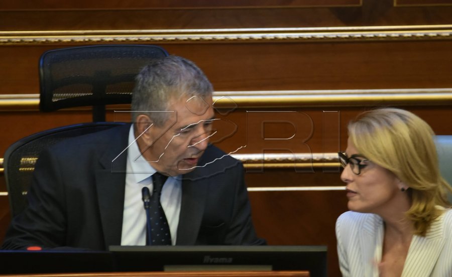 Nis seanca e Kuvendit 
