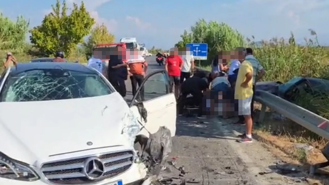 Aksident i trefishtë në aksin Lushnjë–Berat, tre persona të plagosur, një në gjendje të rëndë