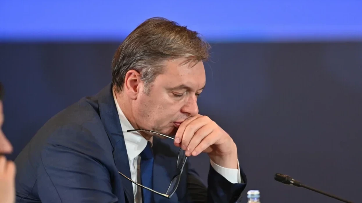 Gazeta gjermane FAZ: Durimit të BE-së me Serbinë i erdhi fundi - Vuçiqi nuk duhet të tolerohet më