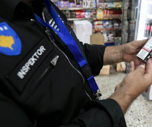 Aksion kundër duhanit të paligjshëm, kontrollohen marketet në Gjakovë e Pejë