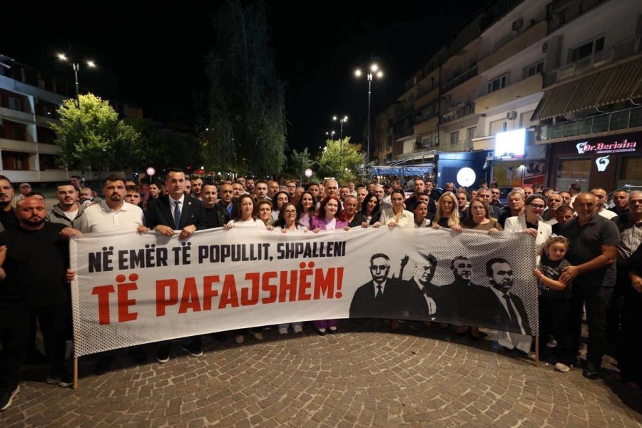 “Ora e Pritjes” nis numërimin mbrapa edhe në Pejë, në pritje të lirisë për çlirimtarët