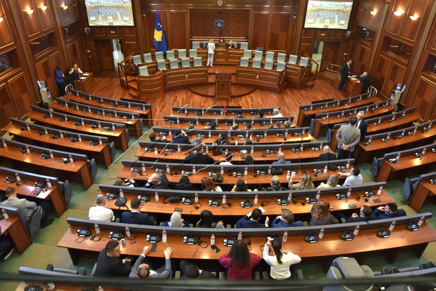 Ende s’ka filluar seanca e jashtëzakonshme për formimin e qeverisë